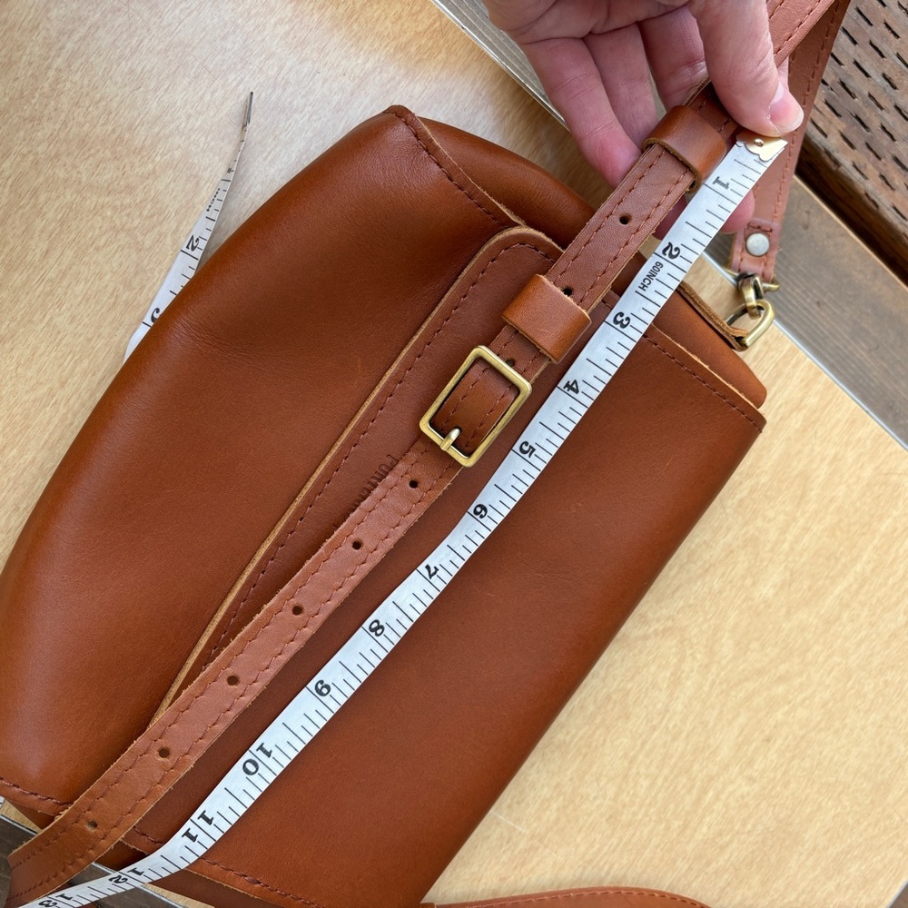 Portland Leather Goods Medium Metro Crossbody Leather Bag NWOT In Honey - Picture 14 of 16
